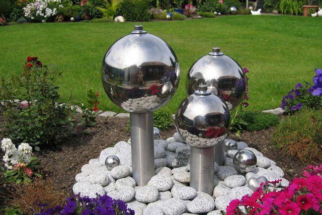 Brunnen und Wasserspiele